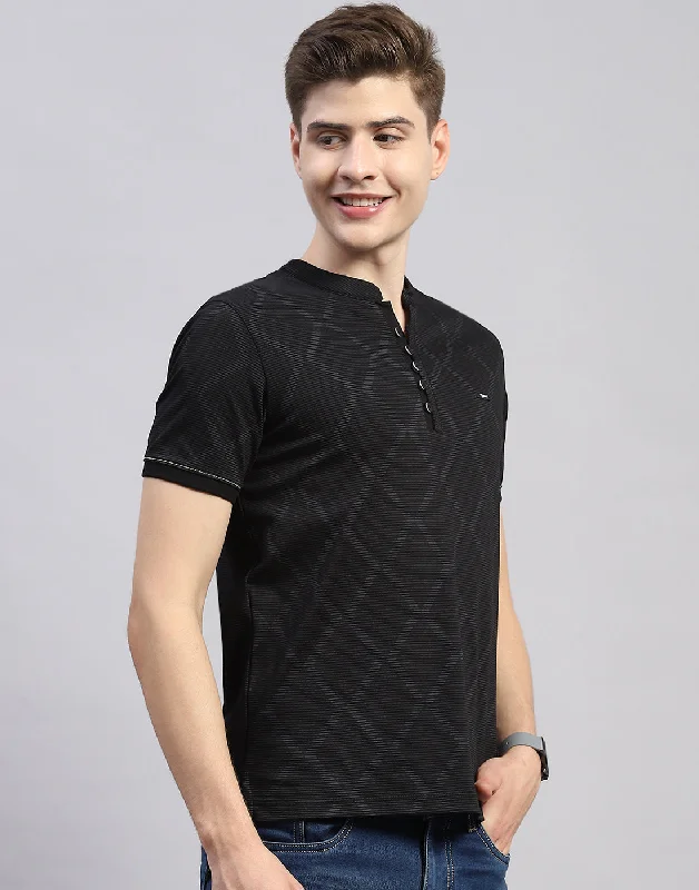 Men Black Printed Mandarin Neck Half Sleeve T-Shirt