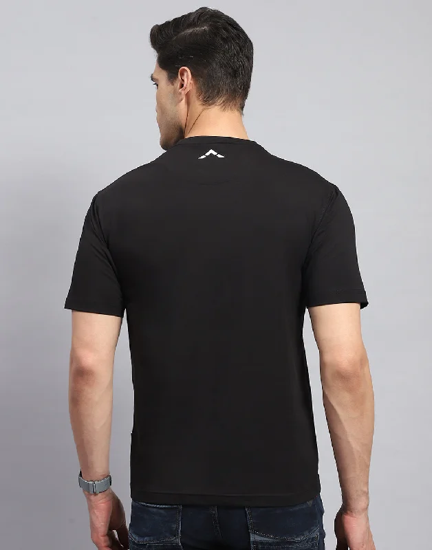 Men Black Printed Round Neck Half Sleeve T-Shirt