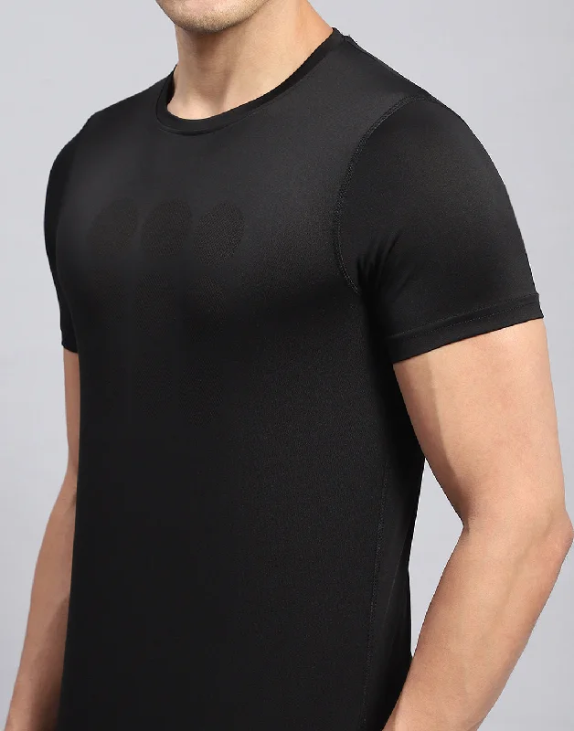 Men Black Self Design Round Neck Half Sleeve T-Shirt