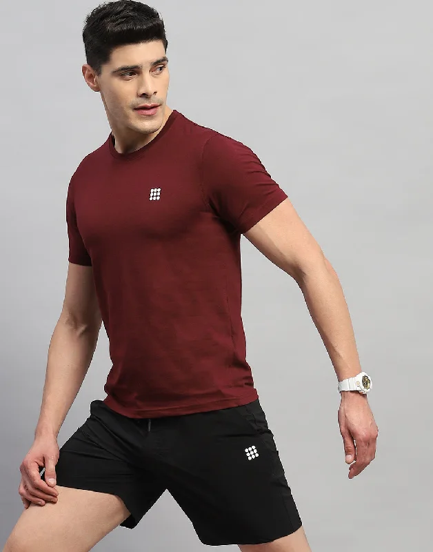 Men Maroon Solid Round Neck Half Sleeve T-Shirt