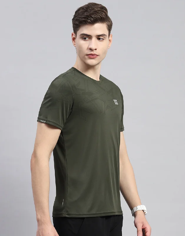 Men Olive Solid Round Neck Half Sleeve T-Shirt