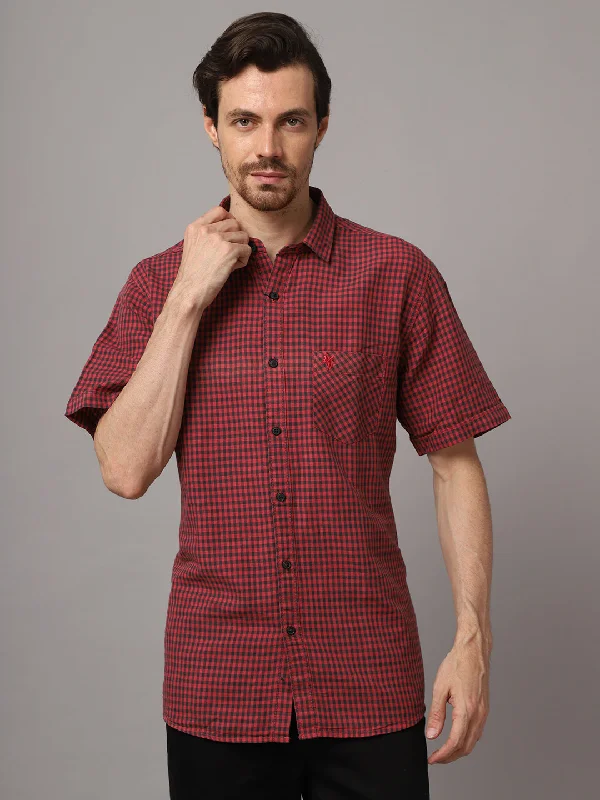 Cantabil Cotton Checkered Red Half Sleeve Regular Fit Casual Shirt for Men with Pocket