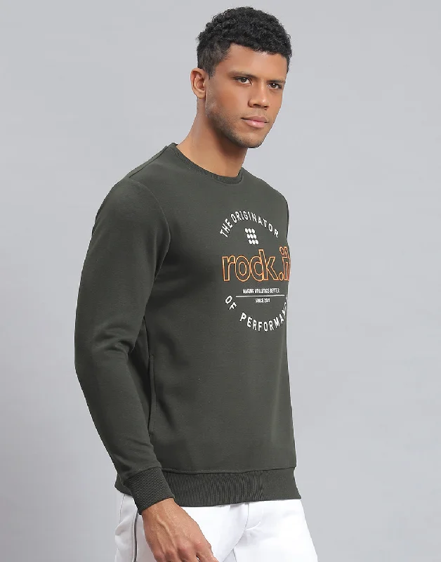 Men Olive Solid Round Neck Full Sleeve Sweatshirt