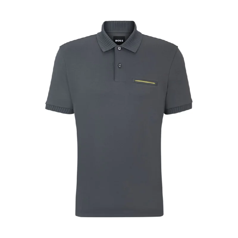 Polo shirt with moisture management