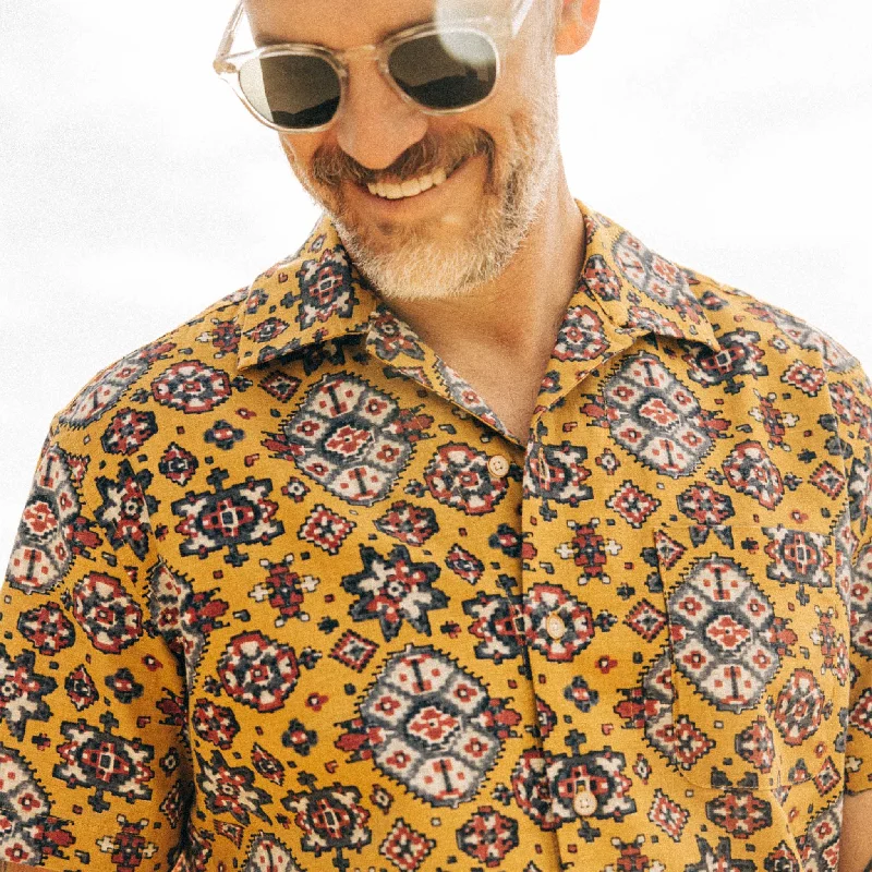 The Short Sleeve Davis Shirt in Tarnished Gold Print